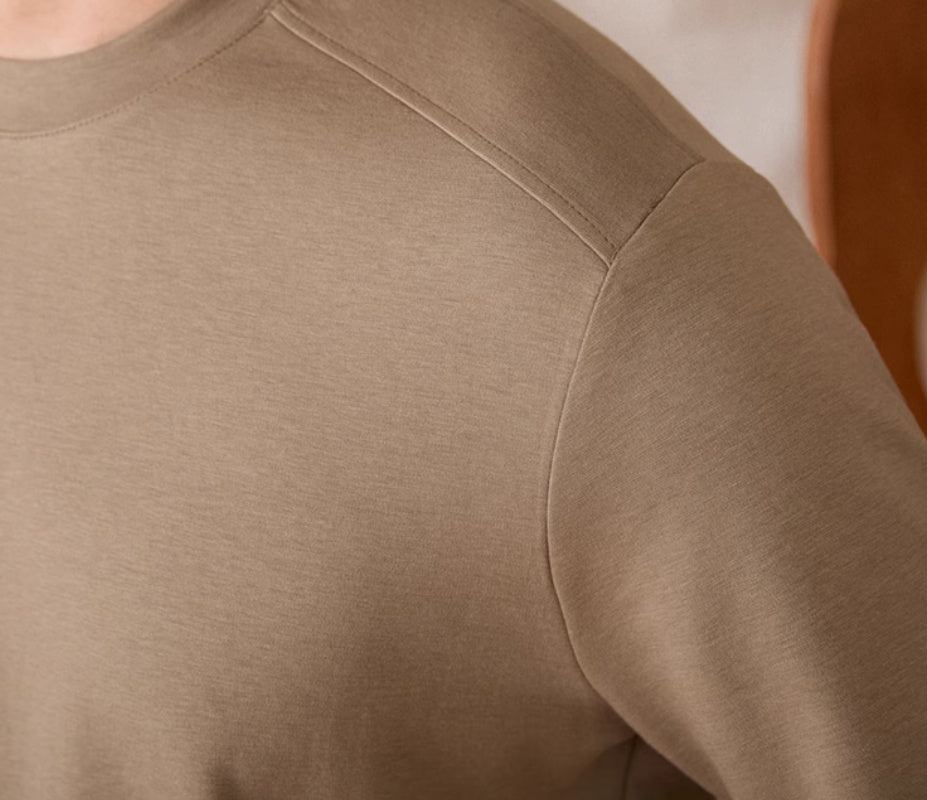 Clothsi Men’s All-Match Slim-Fit Base T-Shirt – Round Neck Short Sleeve, Breathable Viscose Cotton Blend, Casual Fashionable City Style in Black, Camel, White Clothsi